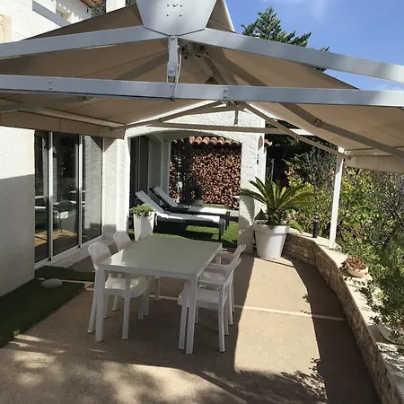 Envol St Raphael شقة